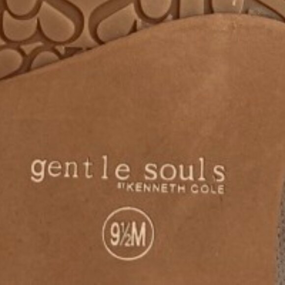 Kenneth Cole Gentle Souls Chelsea Booties NEW Perforated Tan Leather Zipper, 9.5 - Picture 4 of 10